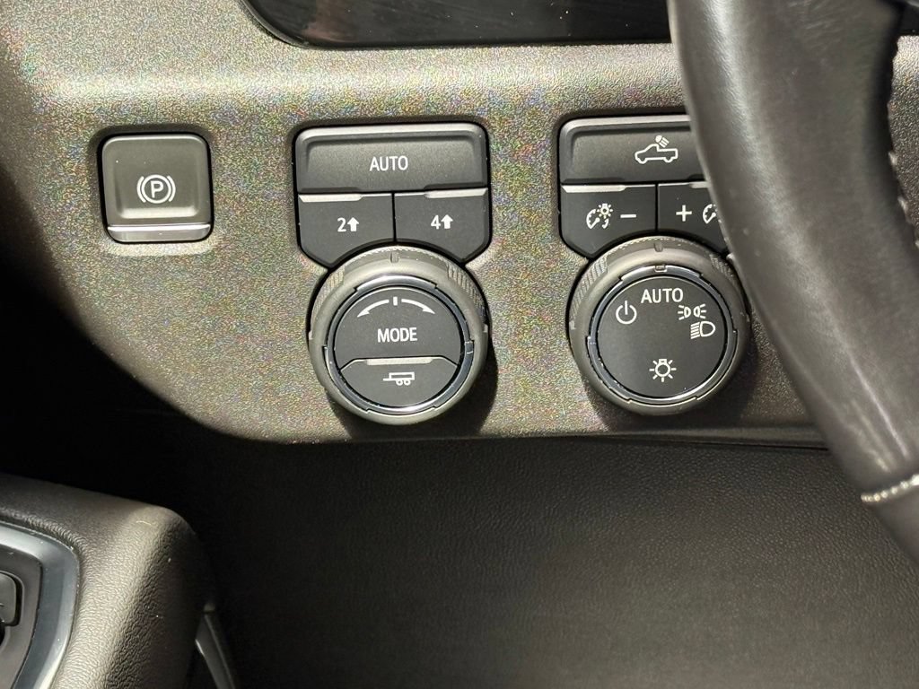 Used 2022 Chevrolet Silverado 1500 LT AWD/4WD image 20