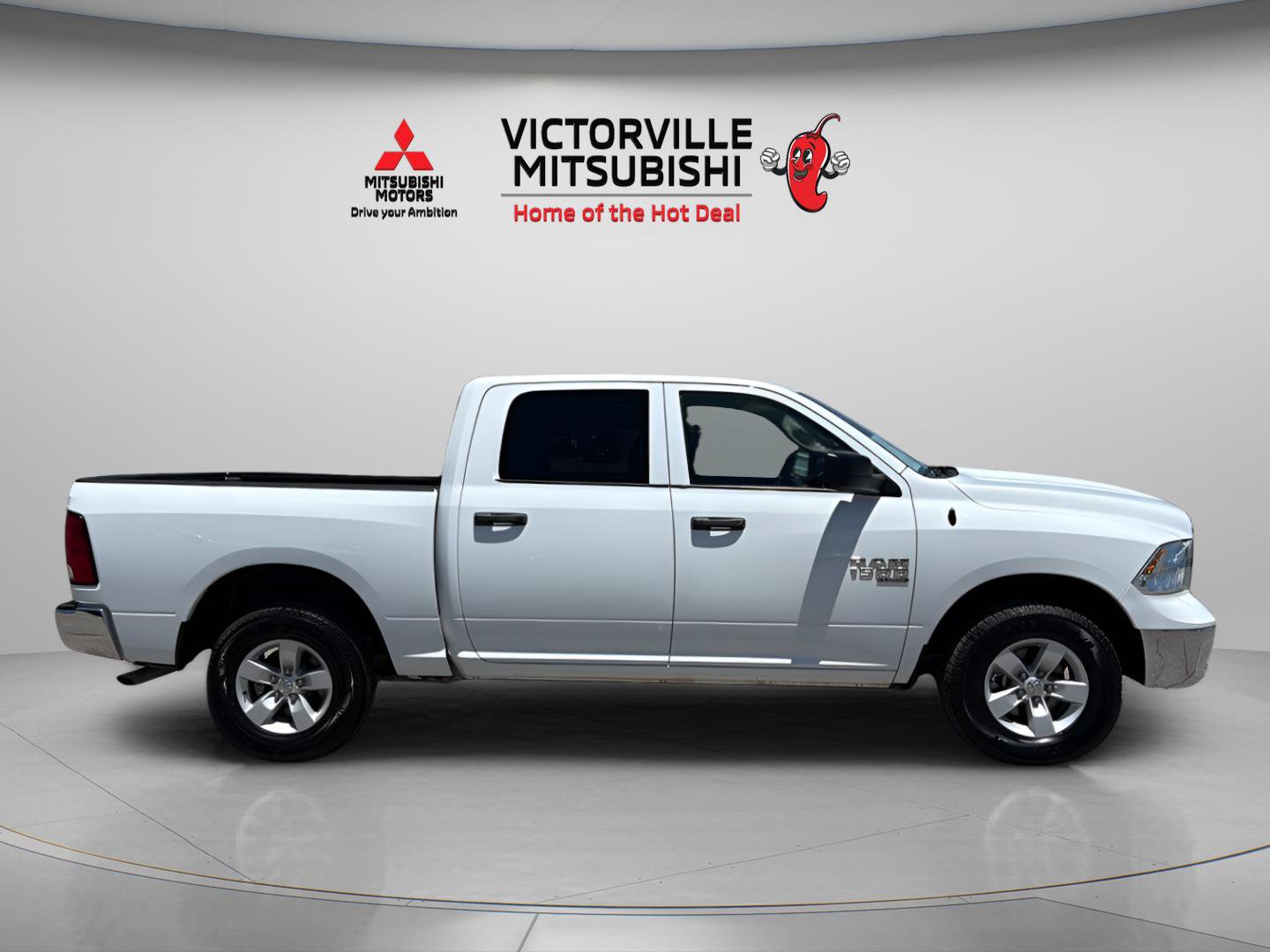 Used 2022 RAM 1500 Classic SLT w/ Electronics Group AWD/4WD image 10