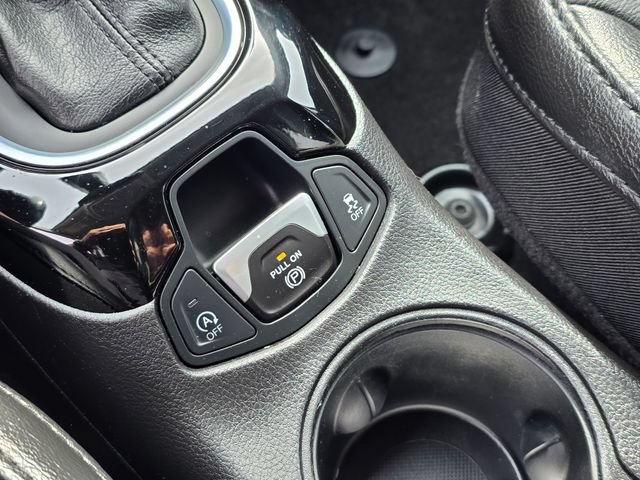 Used 2020 Jeep Compass Latitude FWD image 33