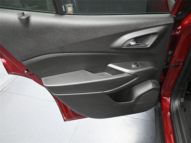 Used 2025 Chevrolet Trax LS image 16