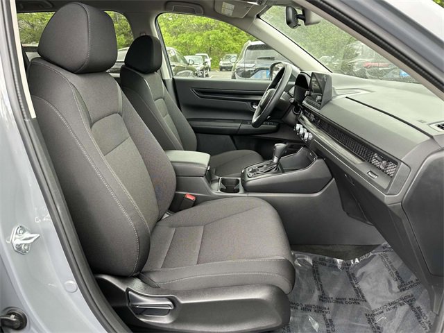 Used 2025 Honda CR-V LX image 7