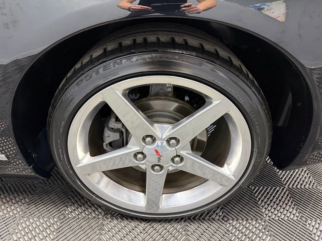 Used 2007 Chevrolet Corvette Convertible w/ Preferred Equipment Group RWD image 20