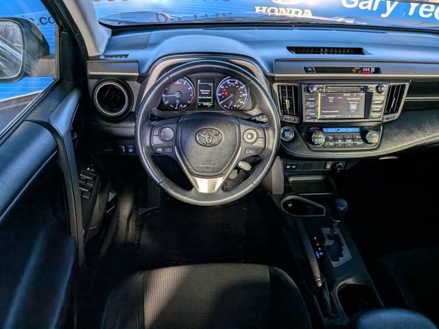 Used 2018 Toyota RAV4 XLE FWD image 17
