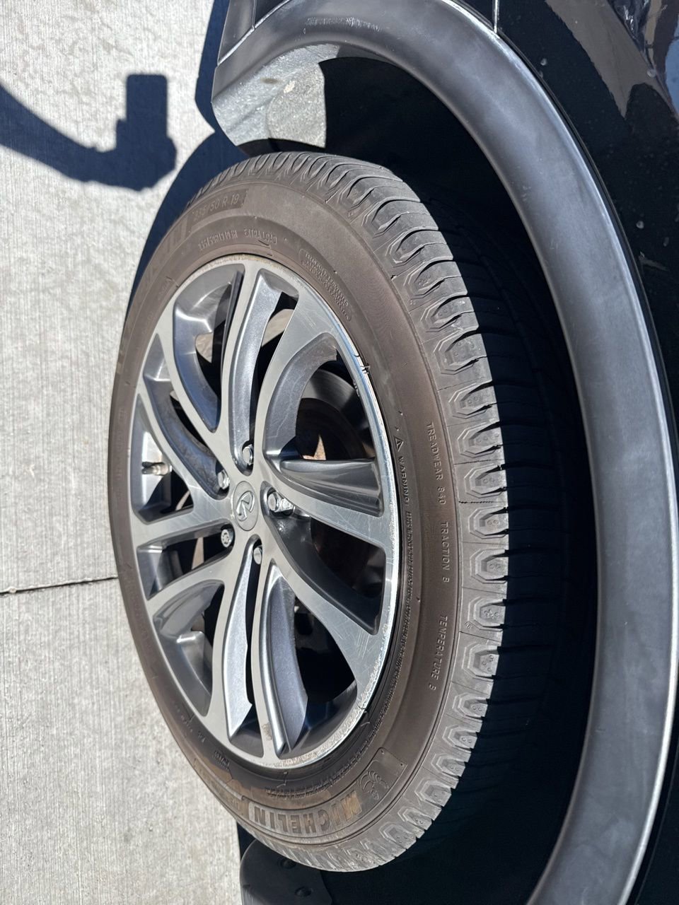 Used 2017 INFINITI QX50 AWD w/ Deluxe Touring Package image 8