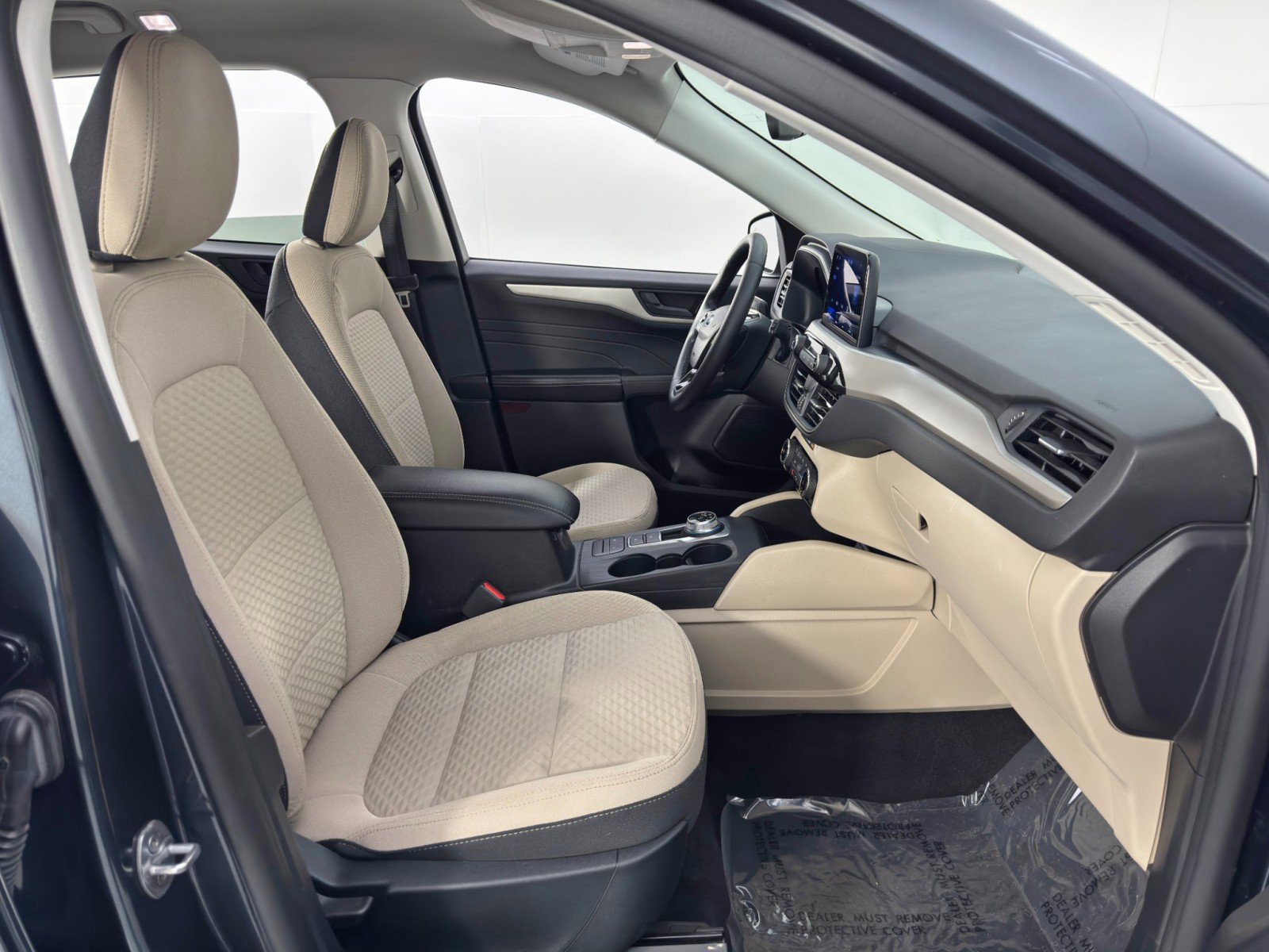 Used 2022 Ford Escape SE w/ Cold Weather Package image 14