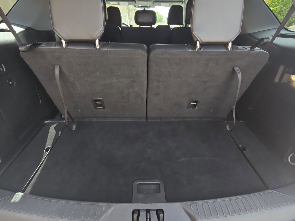 Used 2023 Ford Explorer XLT w/ Equipment Group 202A image 14
