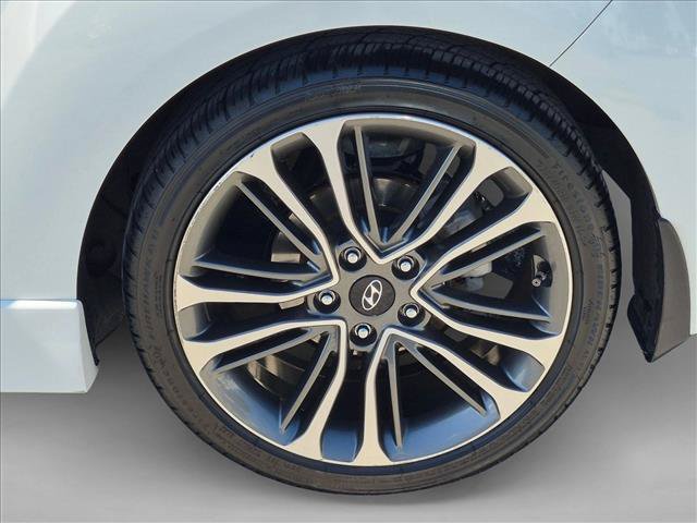 Used 2016 Hyundai Veloster Turbo w/ Option Group 04 FWD image 23