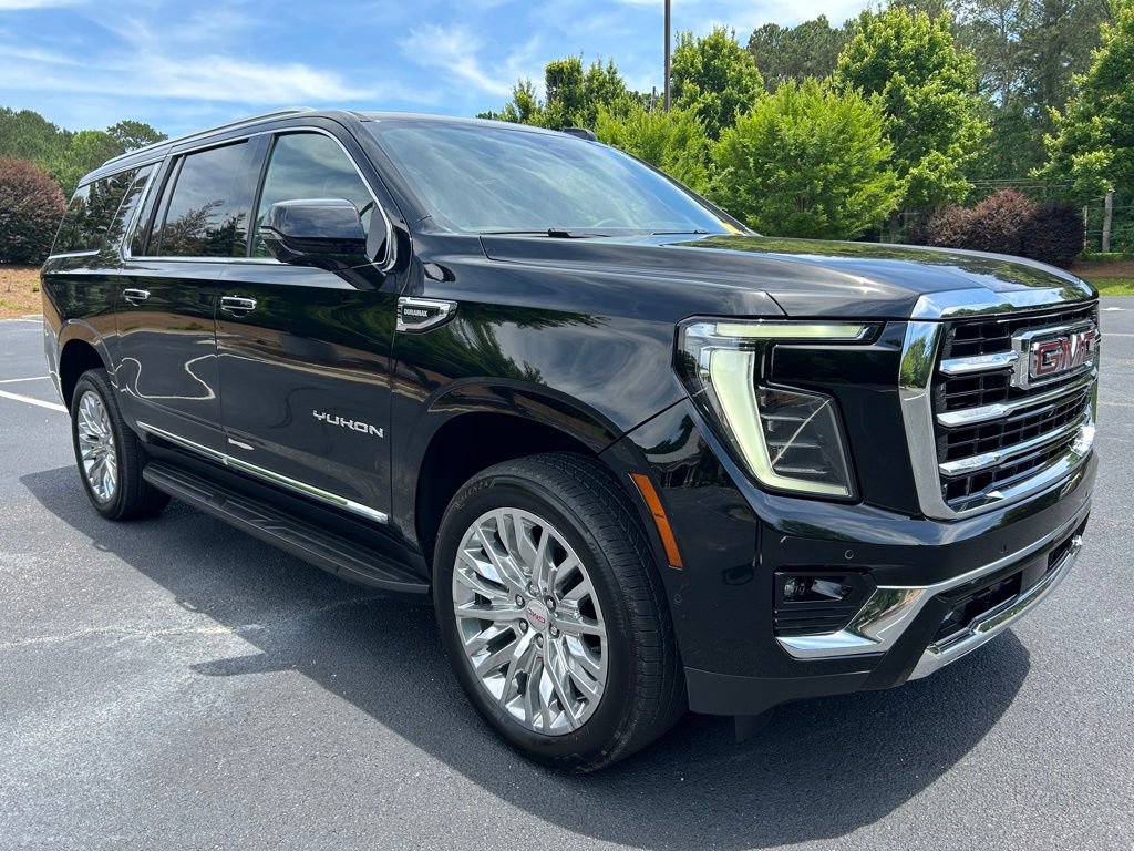 Used 2025 GMC Yukon XL Elevation w/ Elevation Premium Package RWD image 19