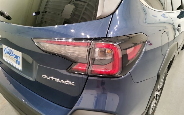 Used 2024 Subaru Outback Premium image 13