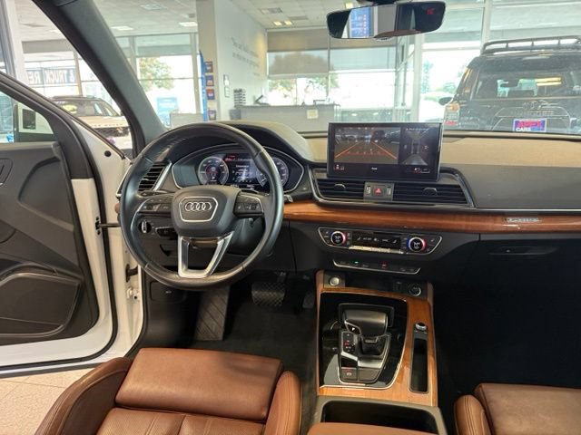 Used 2021 Audi Q5 e Premium Plus AWD/4WD image 25