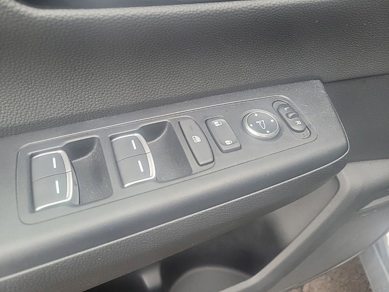 Certified 2025 Honda CR-V Sport Touring image 21