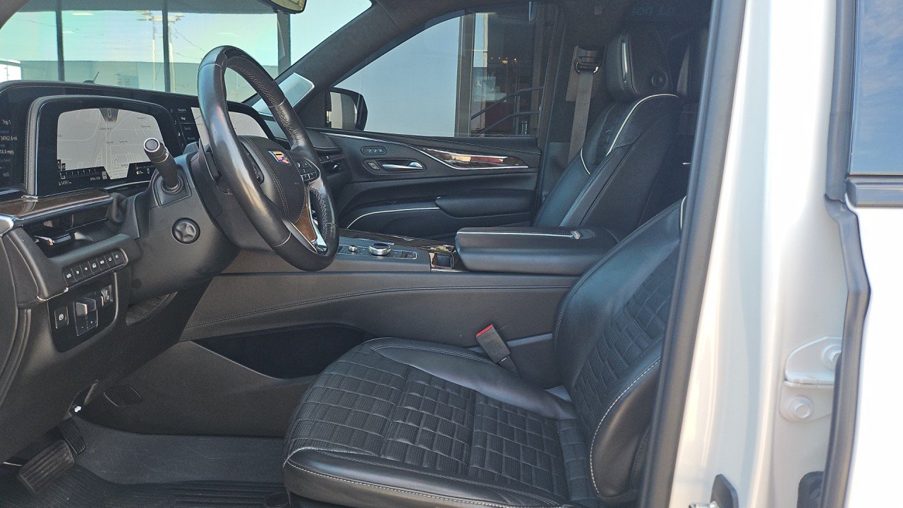 Used 2023 Cadillac Escalade Sport Platinum AWD/4WD image 10