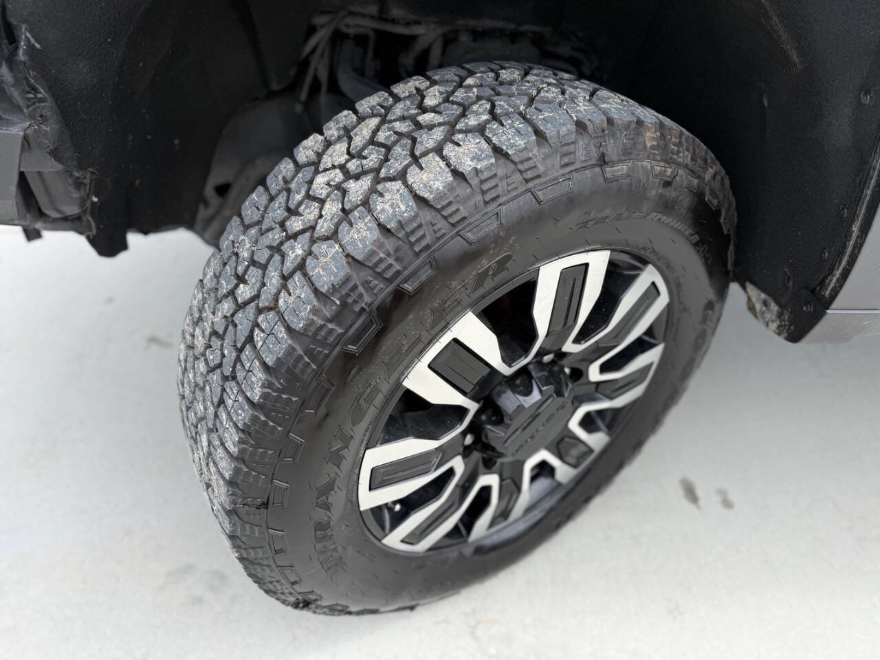 Used 2017 Chevrolet Silverado 3500 LT w/ LT Convenience Package image 8