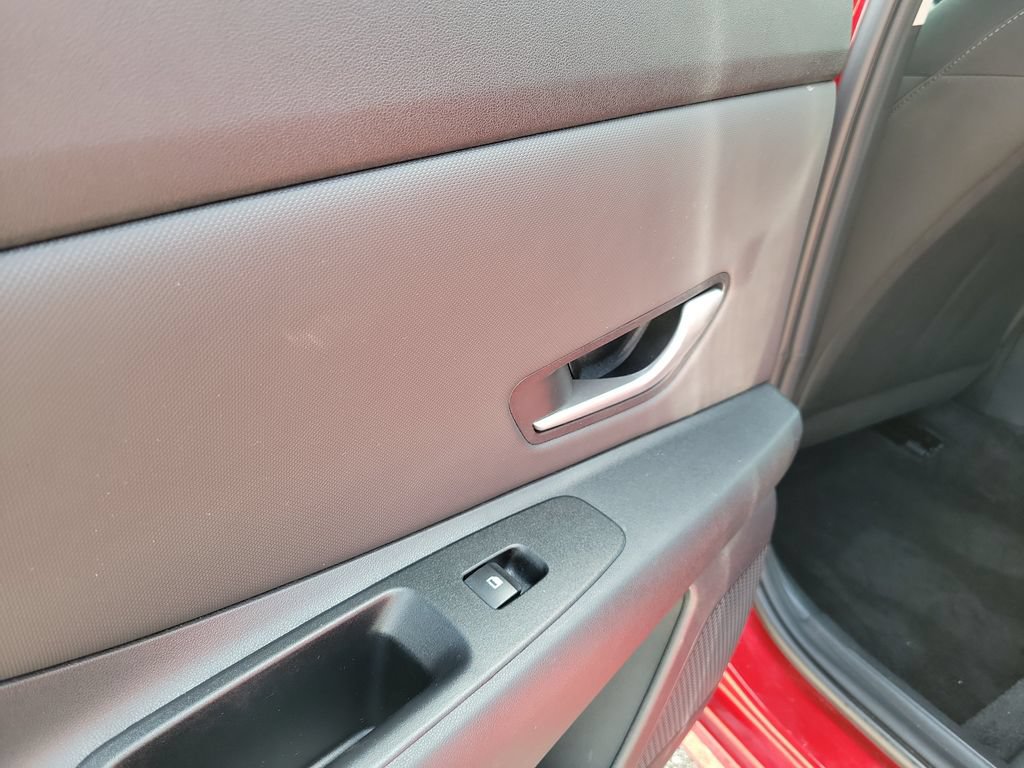 Used 2025 Hyundai Elantra SEL FWD image 15