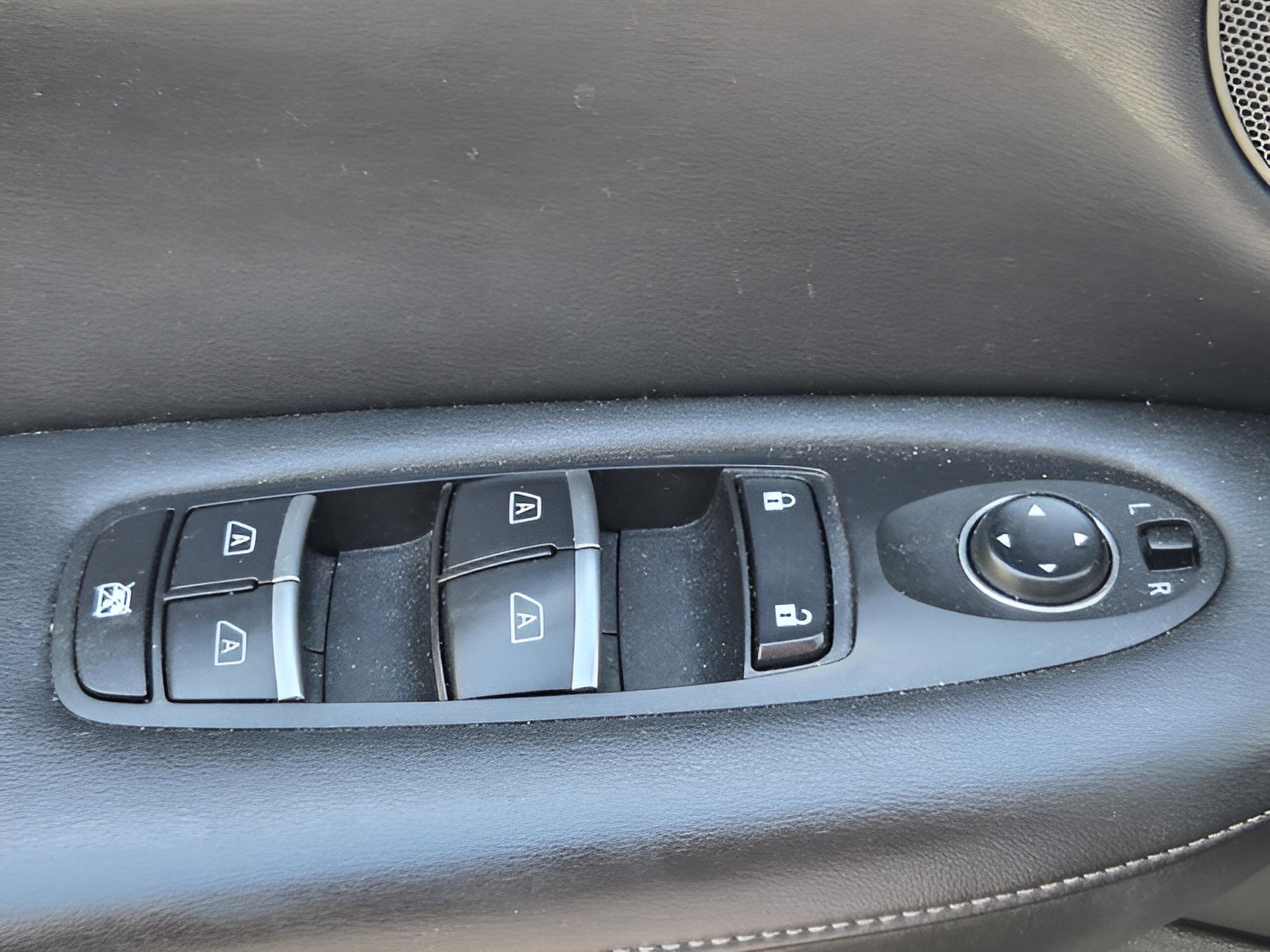 Used 2020 INFINITI QX50 Luxe image 25