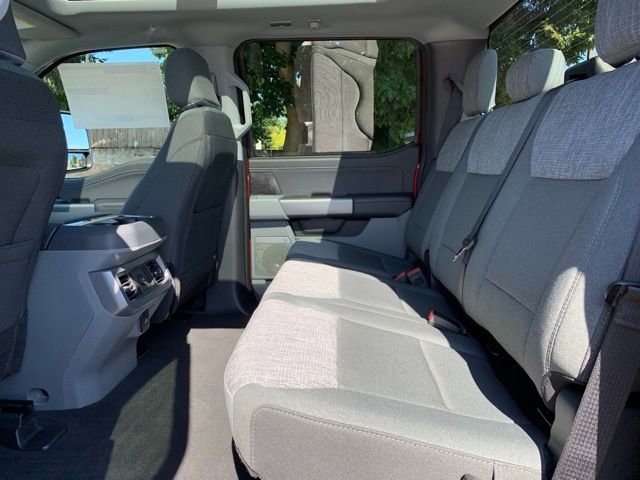 New 2025 Ford F350 XLT w/ Black Appearance Package image 15