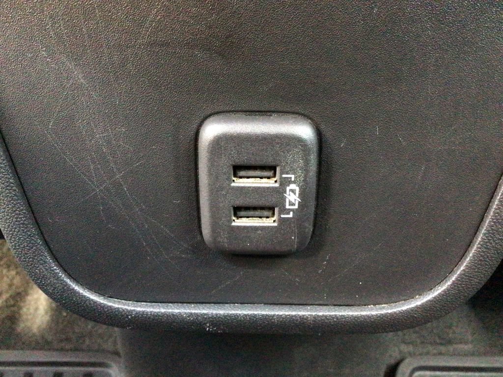 Used 2023 Chevrolet Equinox LT FWD image 34