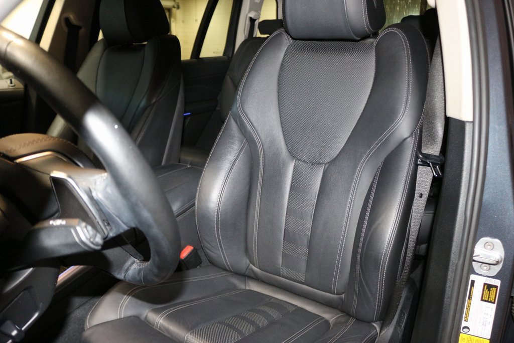 Used 2022 BMW X7 xDrive40i w/ Parking Assistance Package image 15