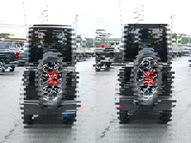 Used 2023 Jeep Wrangler Unlimited Sahara w/ Cold Weather Group image 5