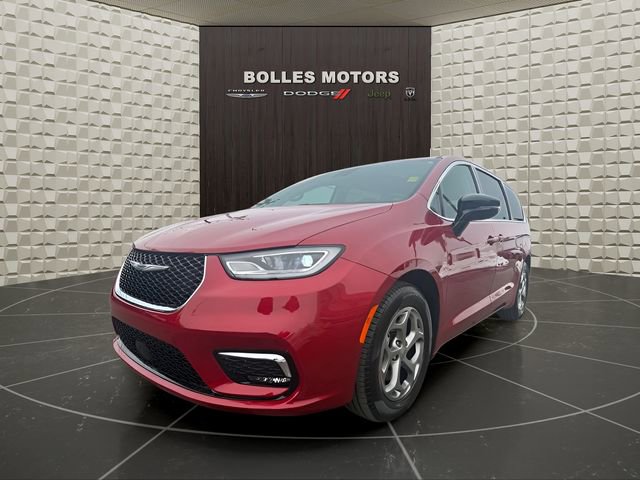 Certified 2024 Chrysler Pacifica Limited image 7