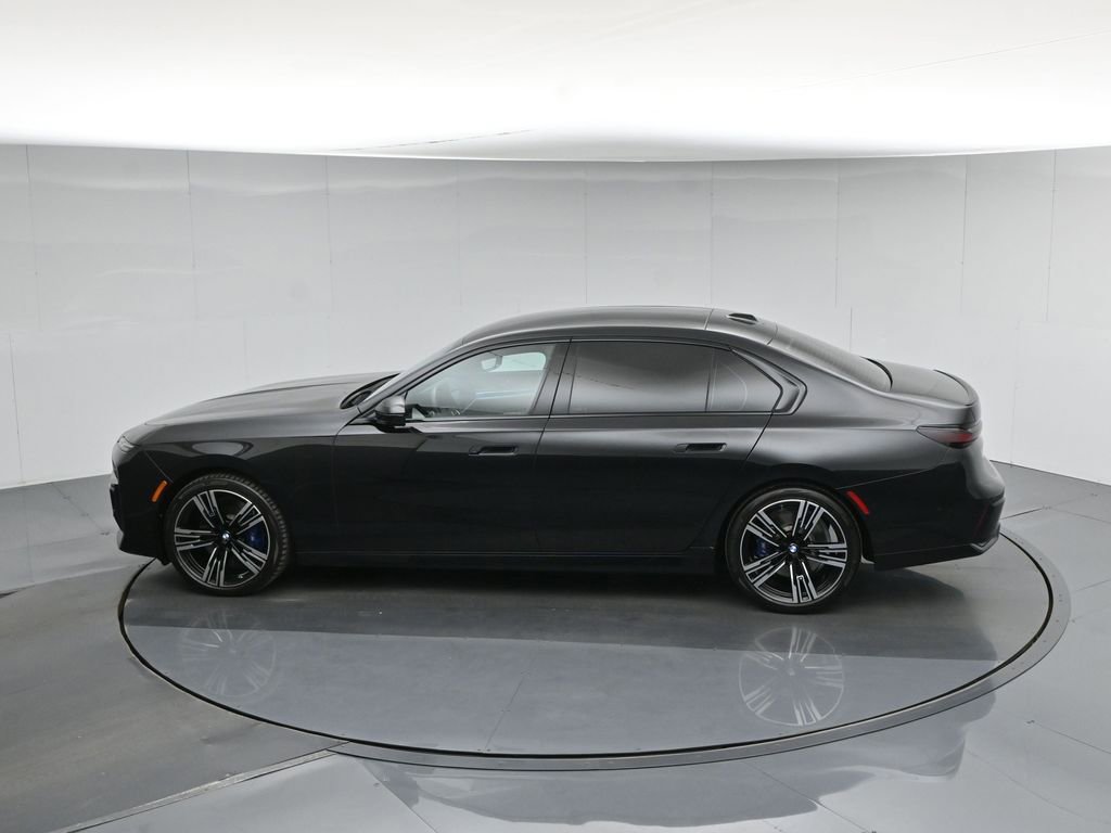 Used 2023 BMW 740i w/ Parking Assistance Package image 53