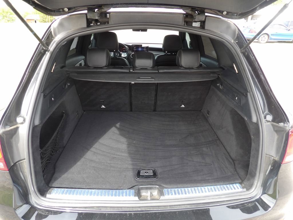 Used 2021 Mercedes-Benz GLC 300 image 8