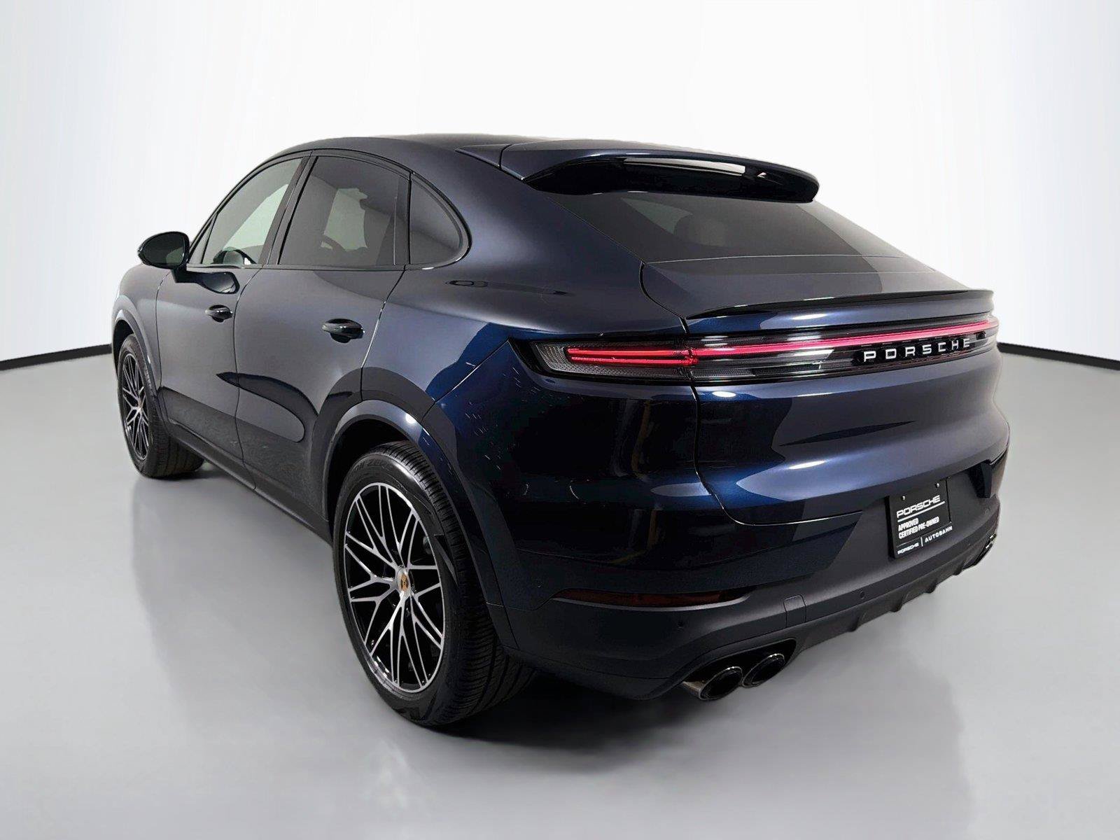 Certified 2025 Porsche Cayenne Coupe AWD/4WD image 3