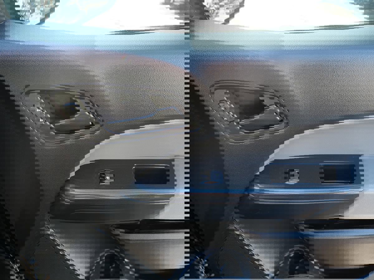 Used 2020 Chevrolet Colorado W/T w/ Custom Special Edition image 20