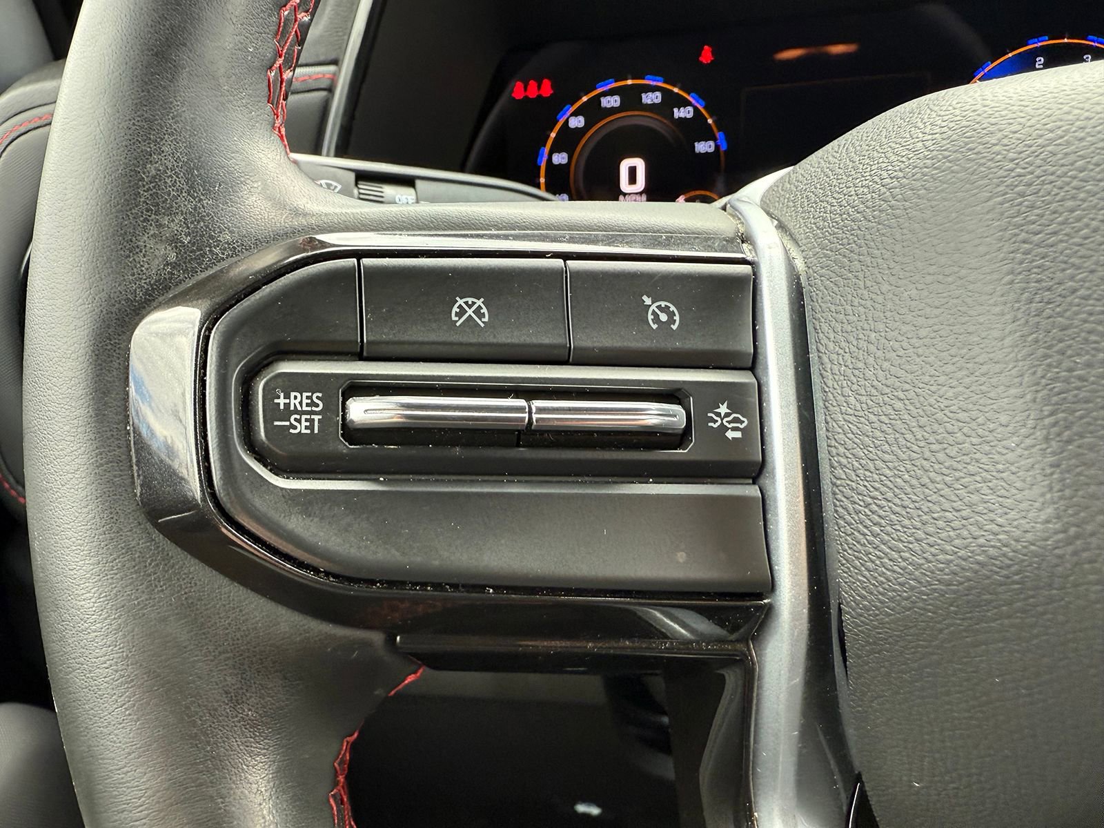 Used 2024 Chevrolet Colorado Z71 w/ Z71 Convenience Package 2 image 33