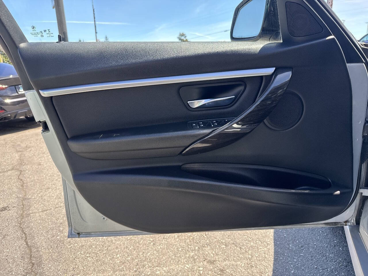 Used 2017 BMW 330i xDrive Wagon AWD/4WD image 26
