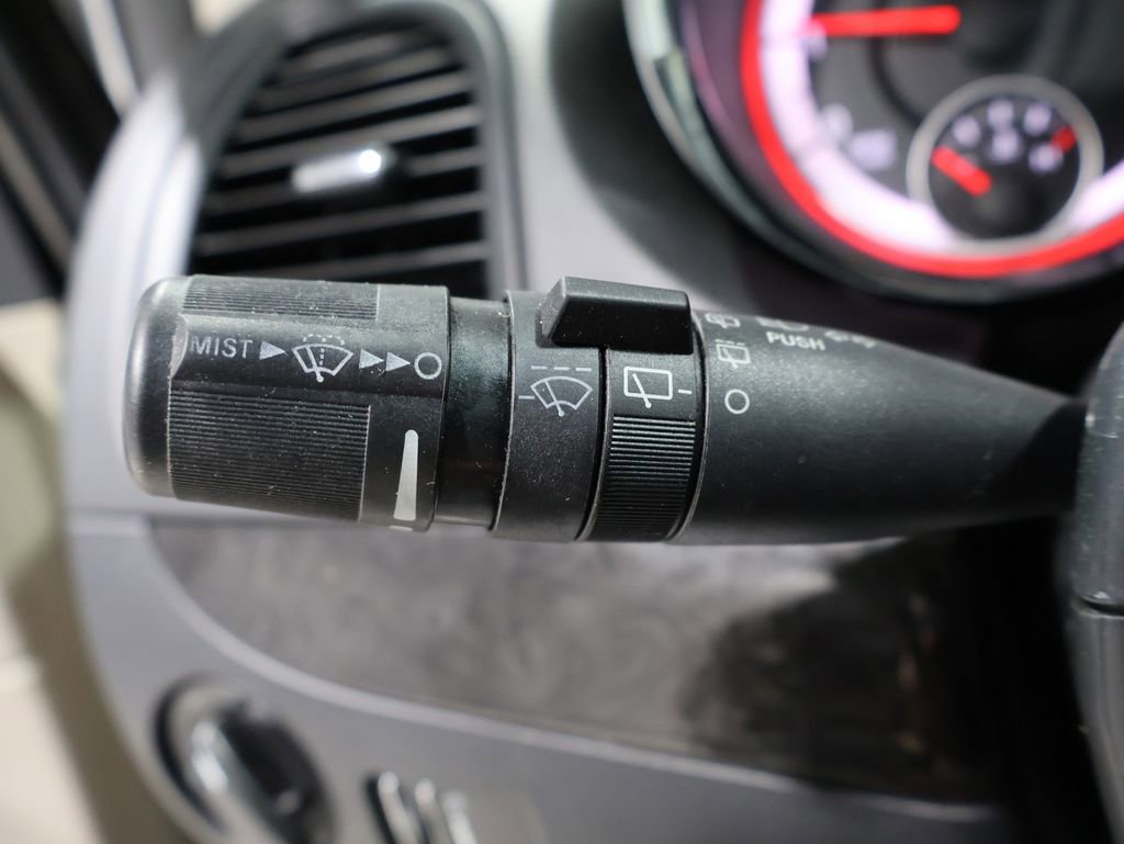 Used 2016 Dodge Grand Caravan SXT image 30