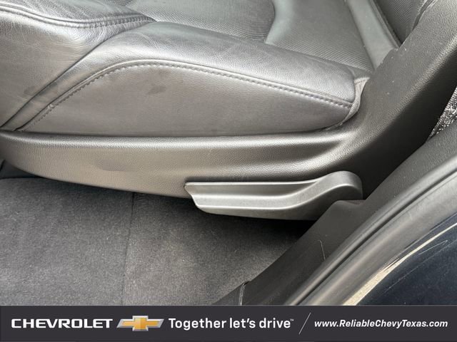 Used 2019 Cadillac Escalade Luxury RWD image 34