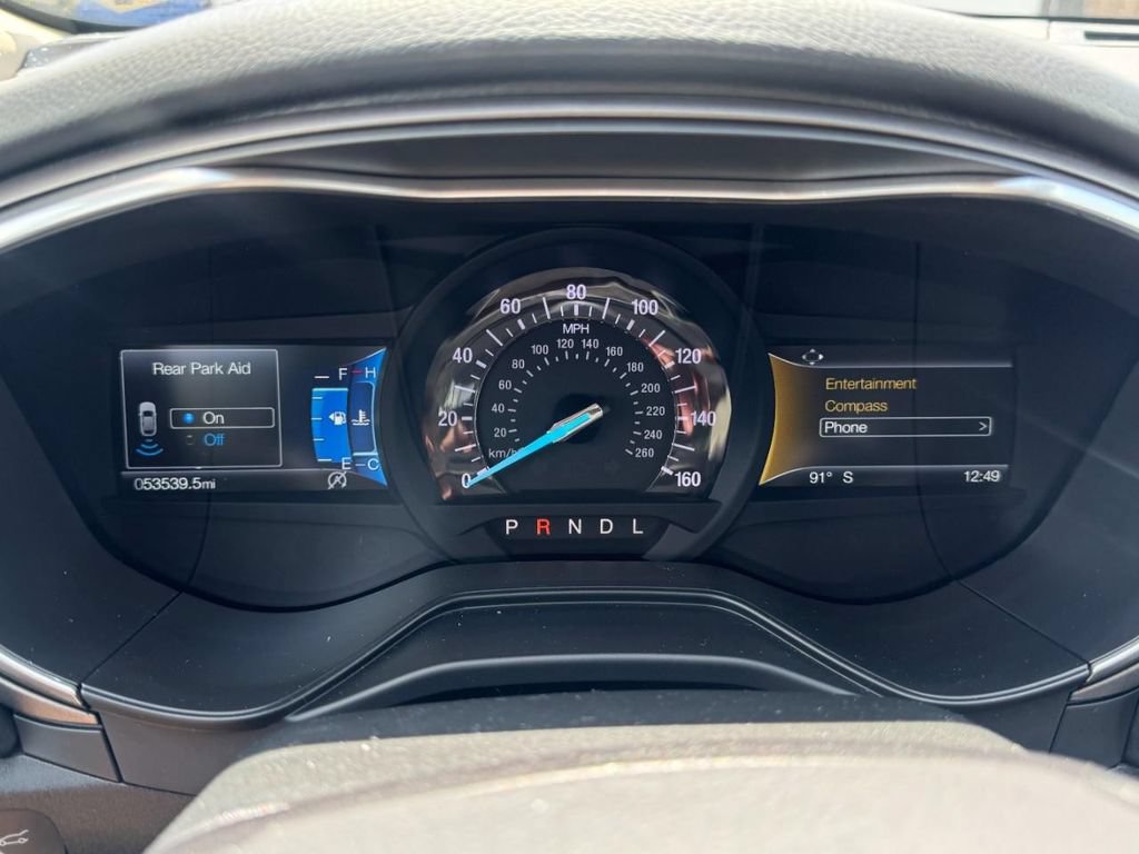 Used 2020 Ford Fusion SE FWD image 21