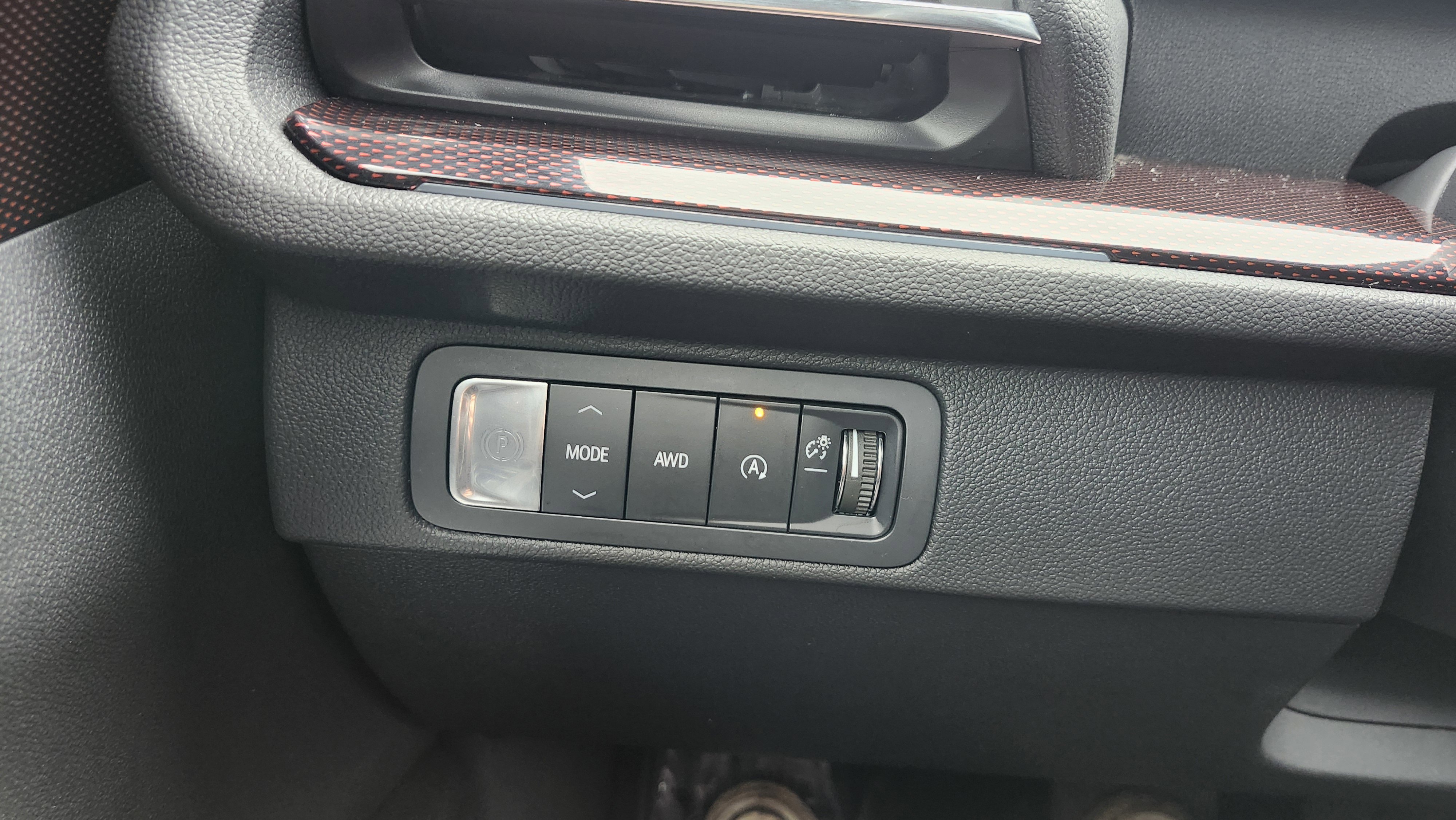 Used 2025 Chevrolet Traverse Z71 w/ LPO, Floor Liner Package image 39