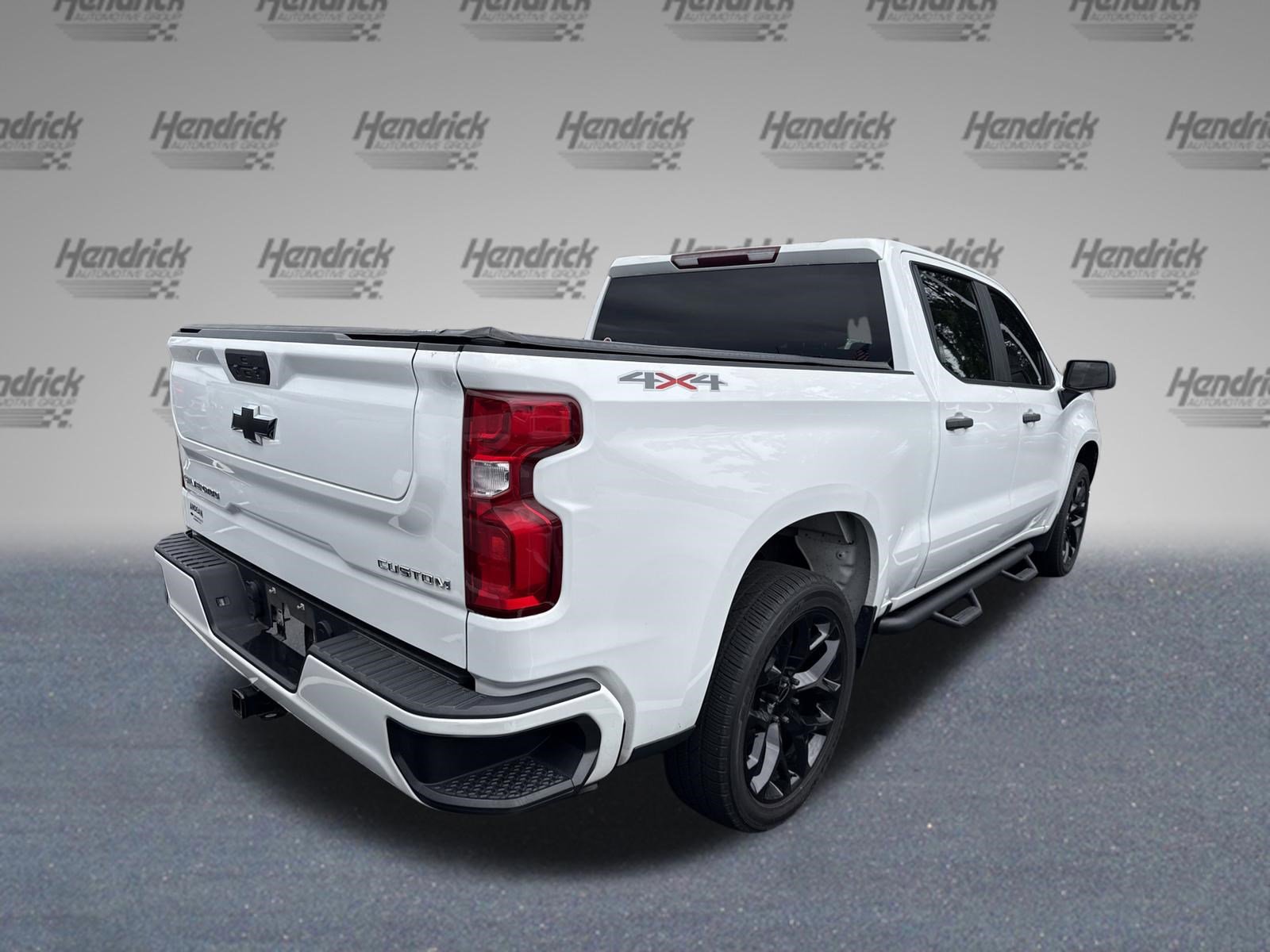Used 2021 Chevrolet Silverado 1500 Custom w/ Safety Confidence Package AWD/4WD image 10