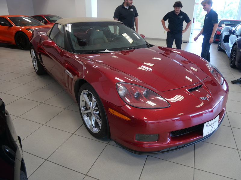 Used 2011 Chevrolet Corvette Grand Sport w/ Preferred Equipment Group RWD image 3