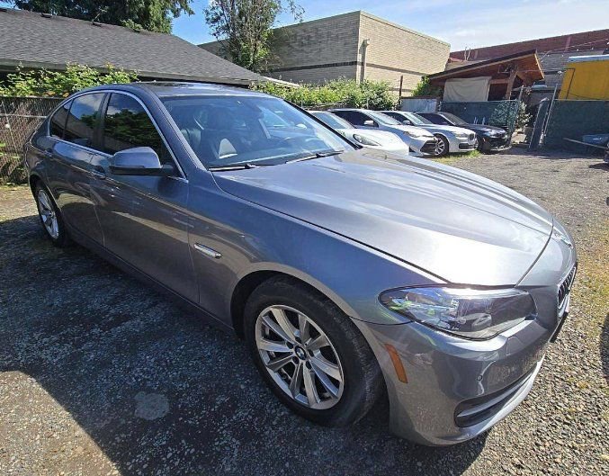 Used 2014 BMW 528i xDrive Sedan AWD/4WD image 2