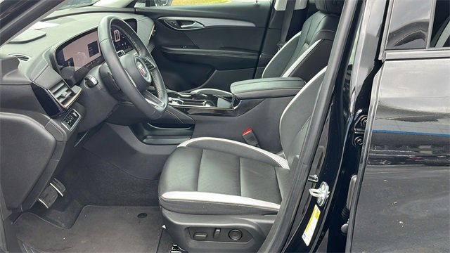 Certified 2025 Buick Envision Sport Touring image 23
