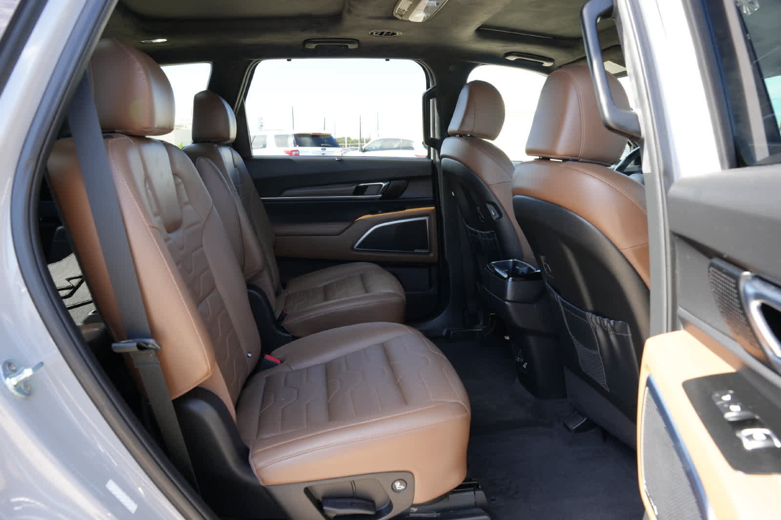 Used 2022 Kia Telluride SX w/ SX Prestige Package AWD/4WD image 20