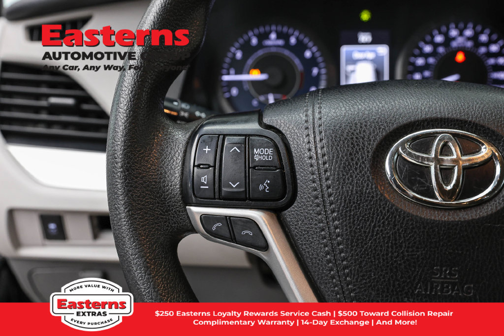 Used 2020 Toyota Sienna L FWD image 15