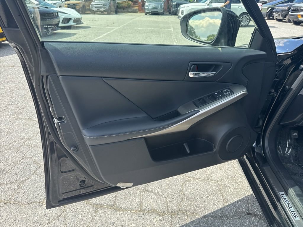 Used 2016 Lexus IS 200t w/ F Sport Package RWD image 26