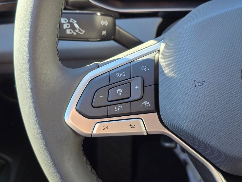 New 2027 Volkswagen Jetta SE FWD image 30