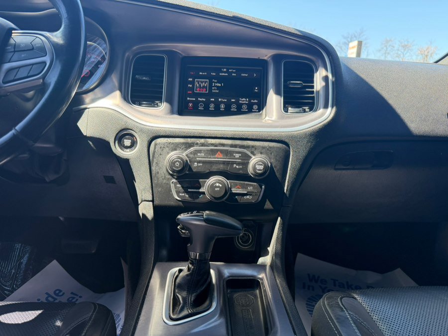 Used 2019 Dodge Charger SXT w/ Leather Interior Group image 23