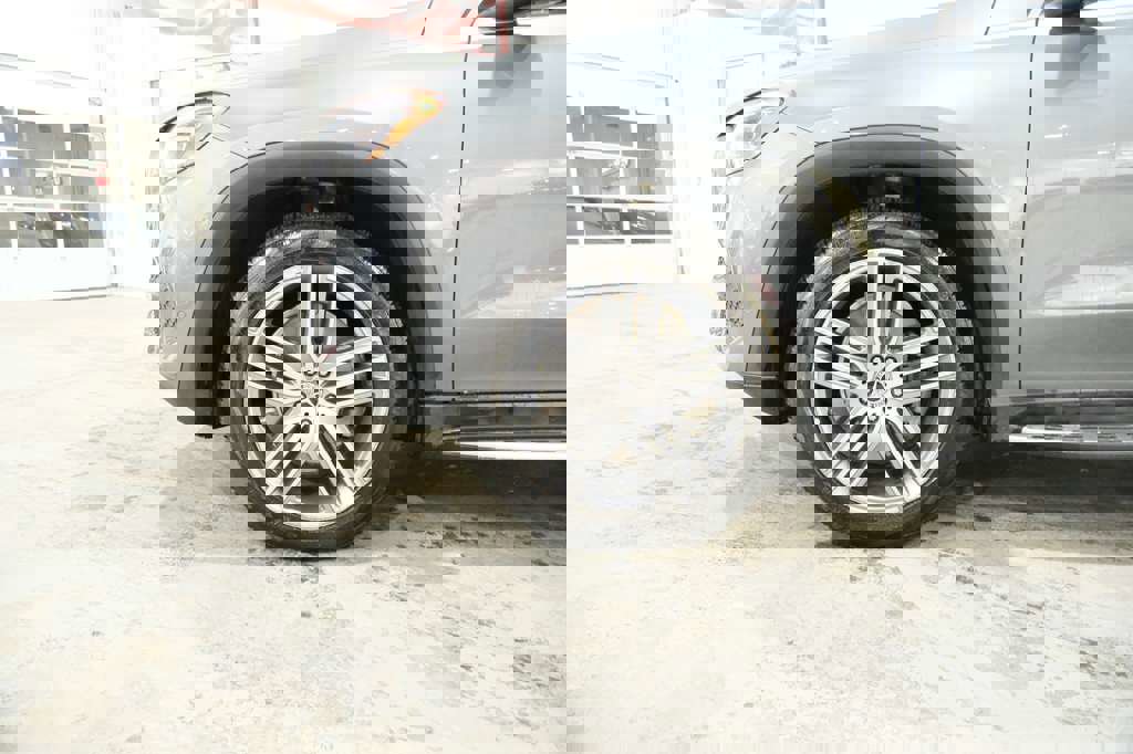 Used 2020 Mercedes-Benz GLS 450 4MATIC image 5