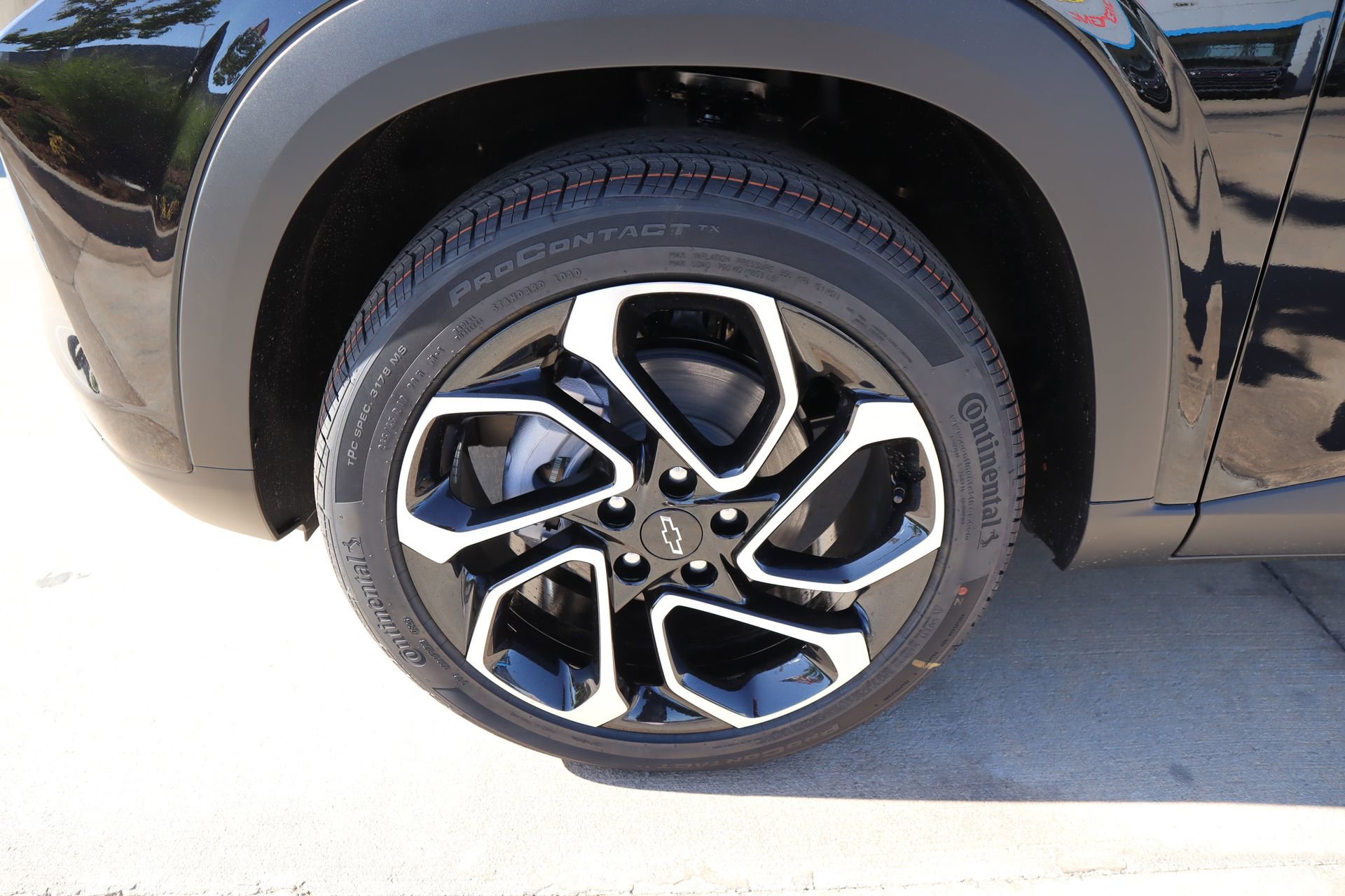 New 2026 Chevrolet Trax RS w/ Driver Confidence Package FWD image 17
