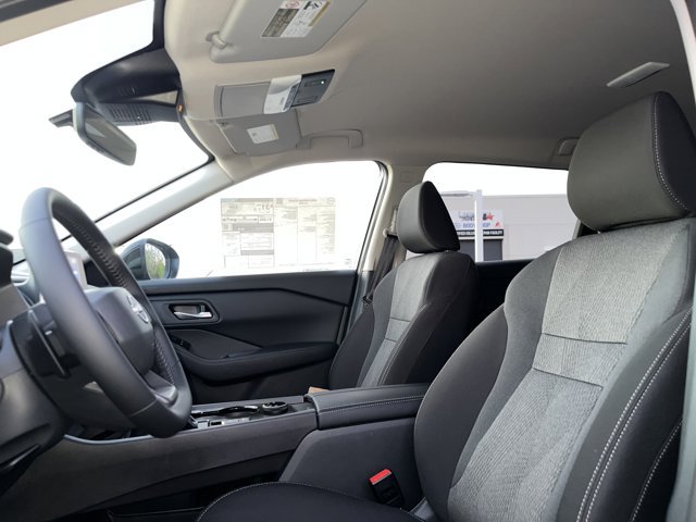 New 2026 Nissan Rogue SV w/ Cold Weather Package AWD/4WD image 23