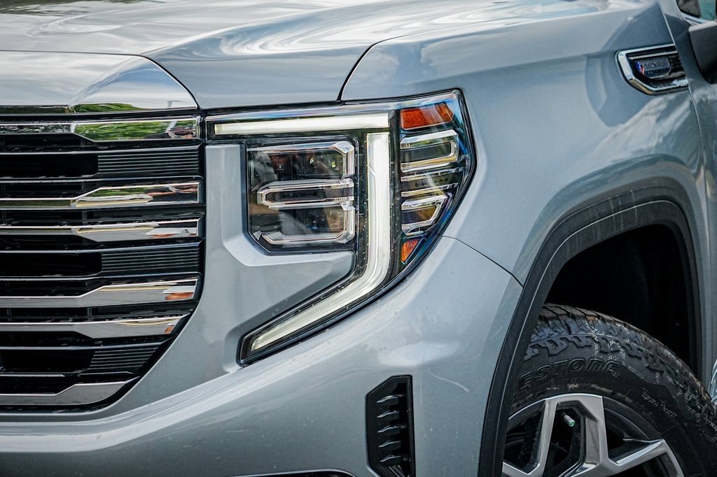 New 2026 GMC Sierra 1500 SLT image 3