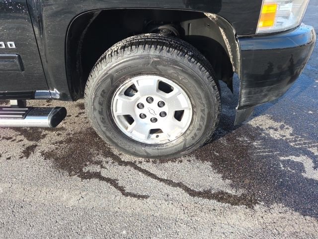 Used 2010 Chevrolet Silverado 1500 LT w/ Power Pack Plus image 2