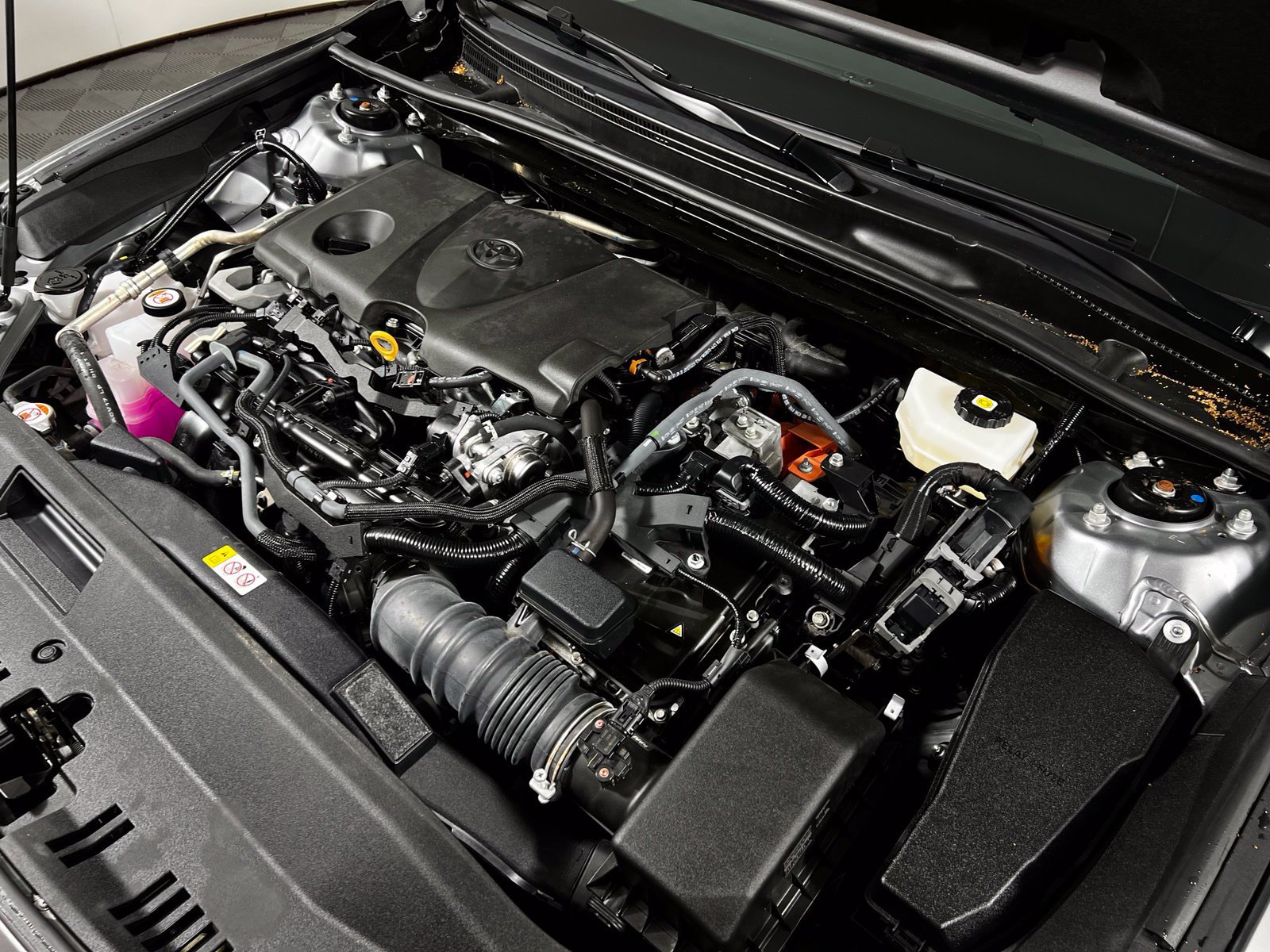 Certified 2025 Toyota Camry SE FWD image 11