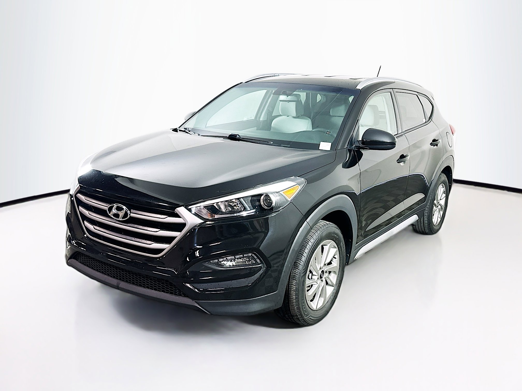 Used 2017 Hyundai Tucson SE FWD image 3